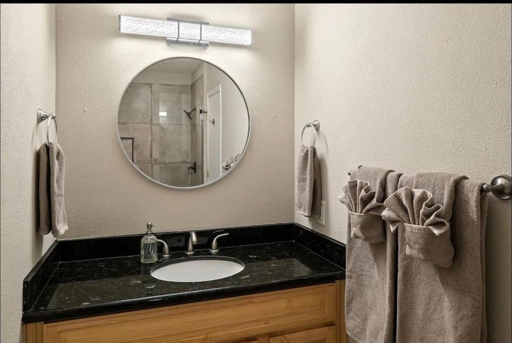 Spacious W Sedona 4 Bedroom Contemporary House! 외부 사진